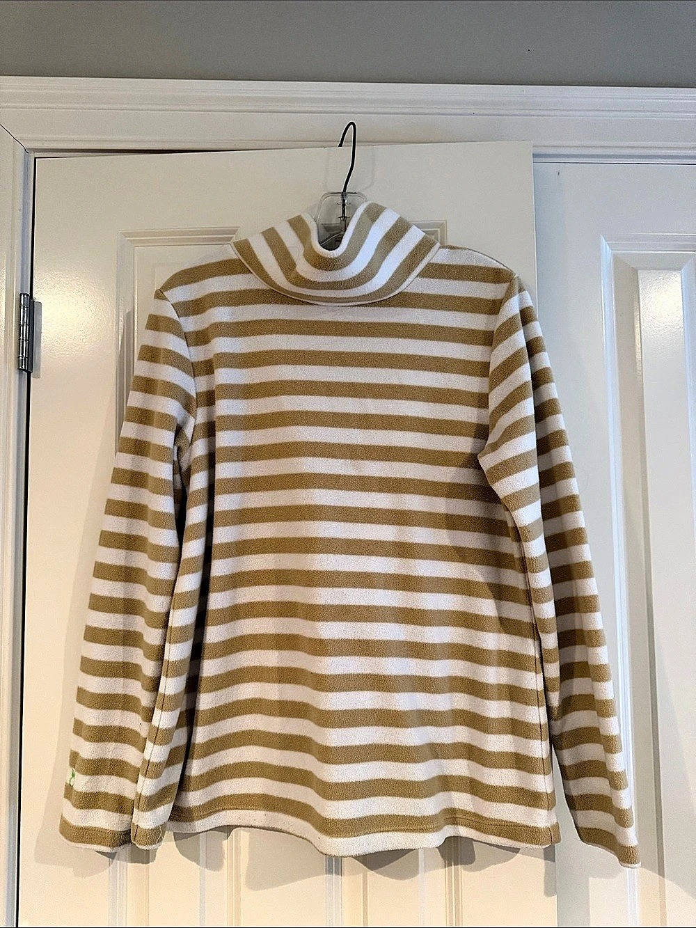 Dudley Stephens greenppint Turtleneck Striped Brown & White Large